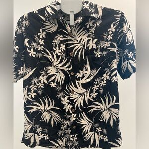 Caribbean Silk Blend vintage Black and Cream Hawaiian Floral Men's Shirt size S